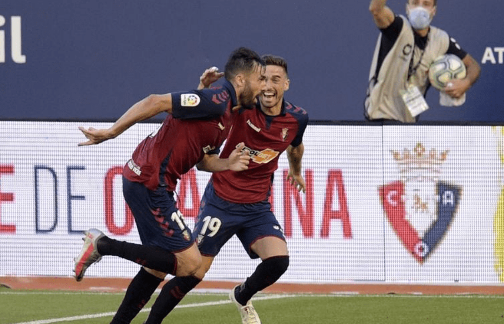 开云体育在线-尤文横扫中国，阿尔巴三分雨点燃全场