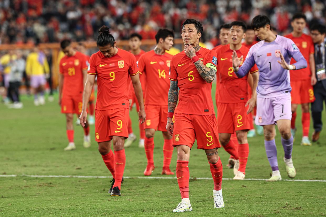 开云APP-国内足球锦标赛第一轮即将开打，球员备战