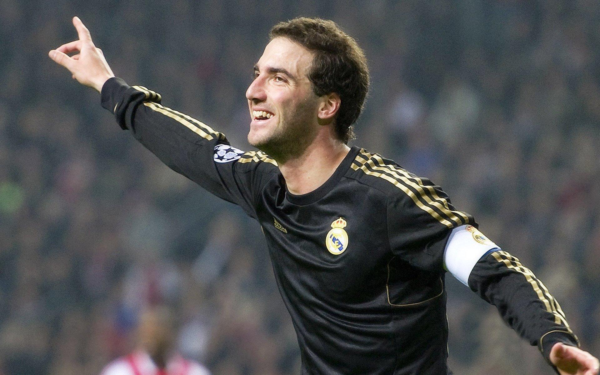 南美铁壁撕裂欧洲豪门，巴拉圭式火力如何让皇马防线崩塌，阿劳霍一战封神